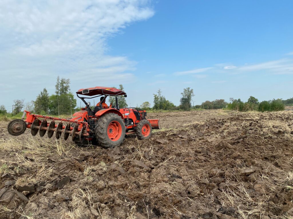 รับจ้างไถปรับที่ดิน ราคา